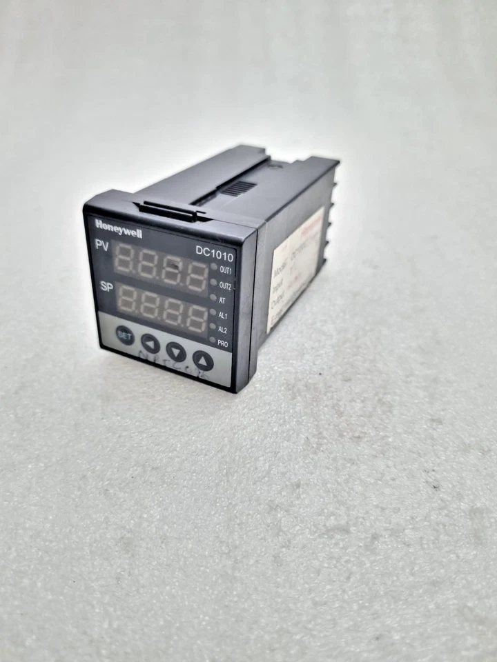 Honeywell DC1010ct-201000-E PID Temperature Controller Used Tested Free Ship